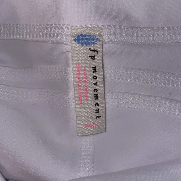 Free People Movement Biker Baby Short/ Good Karma High-Neck Crop size XS/S - Picture 6 of 11